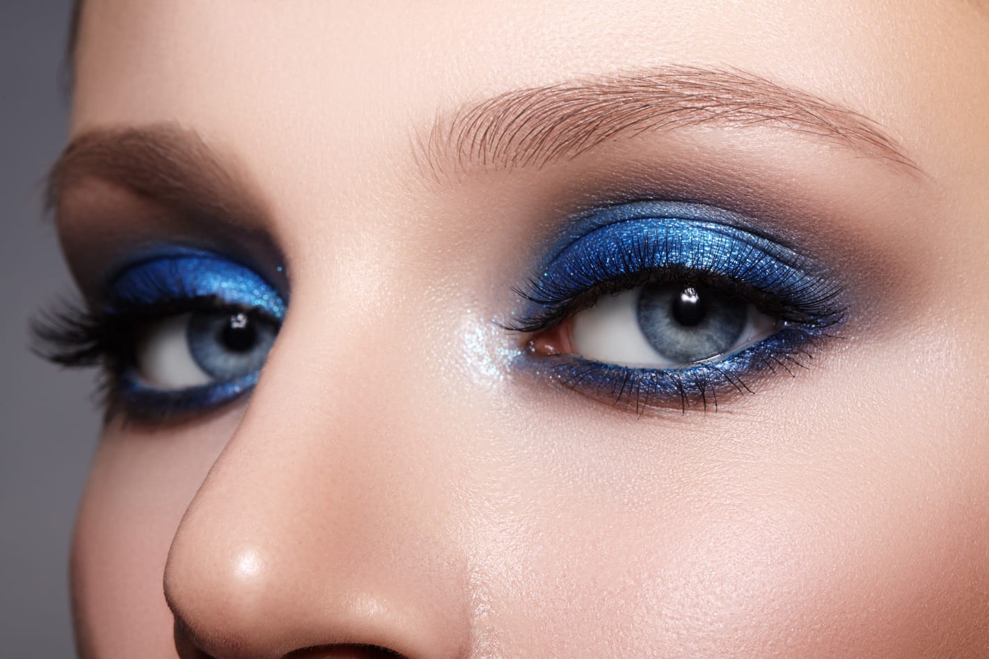 Barevné líčení očí – trendy tipy, jak oživit svůj vzhled obrázek 7